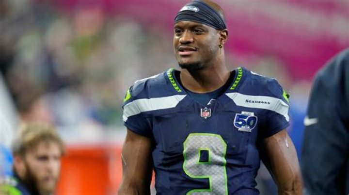 Kenneth Walker III Height, Weight, Net Worth, Age, Birthday, Wikipedia, Who, Nationality, Biography